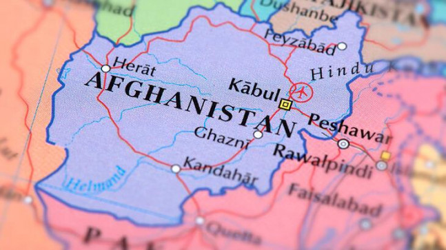 Afganistan’da bombalı saldırı! Vali hayatını kaybetti