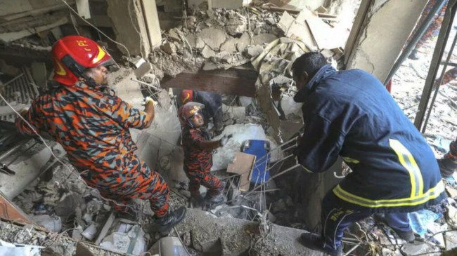 Bangladeş’te bir binadaki patlamada 14 kişi yaşamını yitirdi