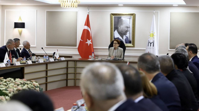 Meral Akşener, İyi Parti GİK üyeleri ile bir araya geldi