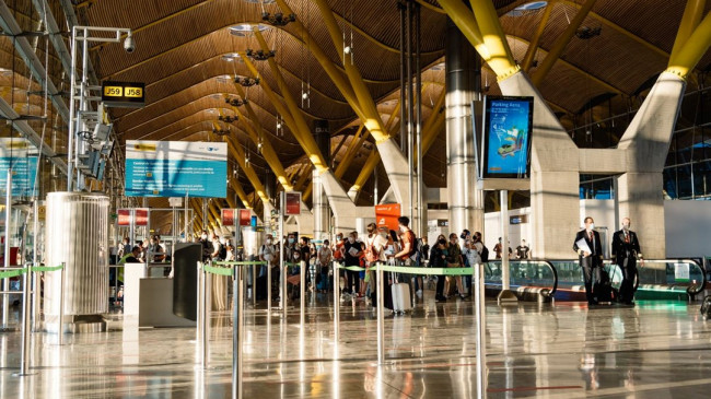 İspanya’daki havalimanlarında sıvı ve elektronik cihaz kontrolü kalkıyor – Son Dakika Dünya Haberleri