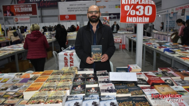 Yazar Akın Gülyurt, Doğu Anadolu 2. Kitap Fuarı’ndaydı – Kültür Sanat & Sinema