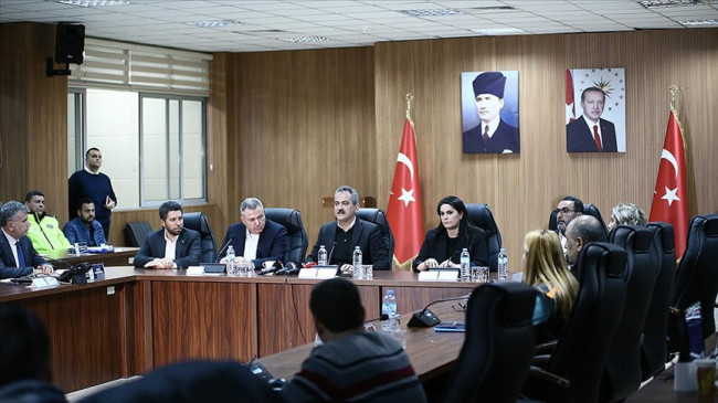 Bakan Özer, Adana’da okulların açılma tarihinin 13 Mart’a ertelendiğini bildirdi