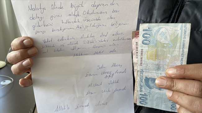 Malatya'da kaldıkları okulun eşyalarını kullanan sağlıkçılardan "duygulandıran not" ve para