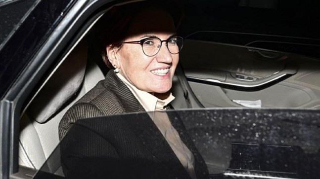 5 saat süren toplantıdan bu ifadeyle çıktı! Herkes Meral Akşener’in ağzından çıkacak cümleyi bekledi