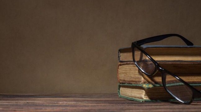 Türk Edebiyatı Nasıl Yazılır? Türk Edebiyatı TDK Doğru Yazılışı… E Harfi Büyük Mü Küçük Mü?