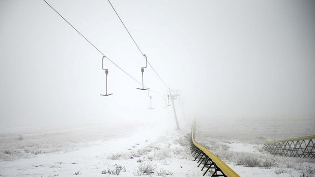Metrelerce karla özdeşleşen Ovacık ve Ağrı’daki kayak merkezleri sezonu açamadı