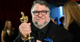 Oscar töreninde ünlü isimlerin mavi kurdele detayı
