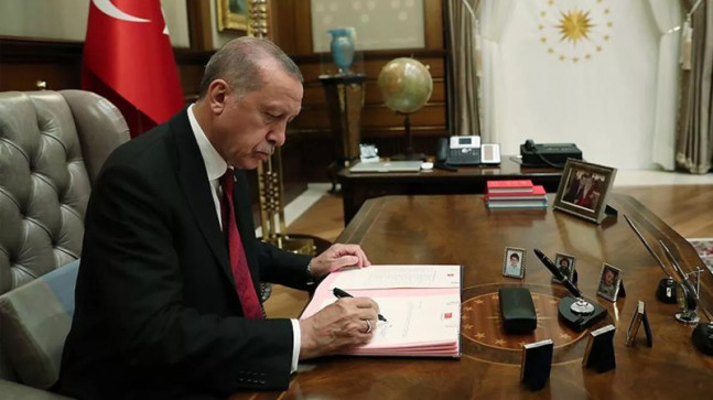 Cumhurbaşkanı Erdoğan 12 üniversiteye rektör atadı