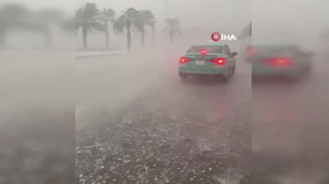 Suudi Arabistan’ı dolu fırtınası vurdu