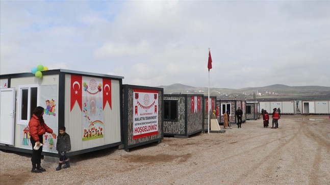Malatya’da kurulan 24 konteyner sınıfta eğitim ve öğretim sürüyor