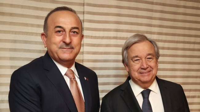 Bakan Çavuşoğlu, Doha’da BM Genel Sekreteri Guterres ile görüştü