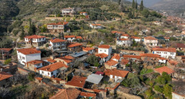 ‘Dünyanın en iyi köyleri’nden Birgi mimari dokusunu 7 asırdır koruyor