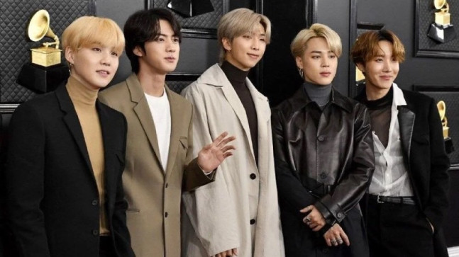 K-Pop grubu BTS üyelerinden biri daha askere gidiyor