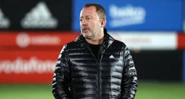 Sessizliğini bozdu! İsmi Trabzonspor’la anılan Sergen Yalçın verdiği yanıtla kafaları karıştırdı