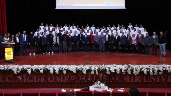 Üniversitede aşçılık önlüğü giyme töreni yapıldı