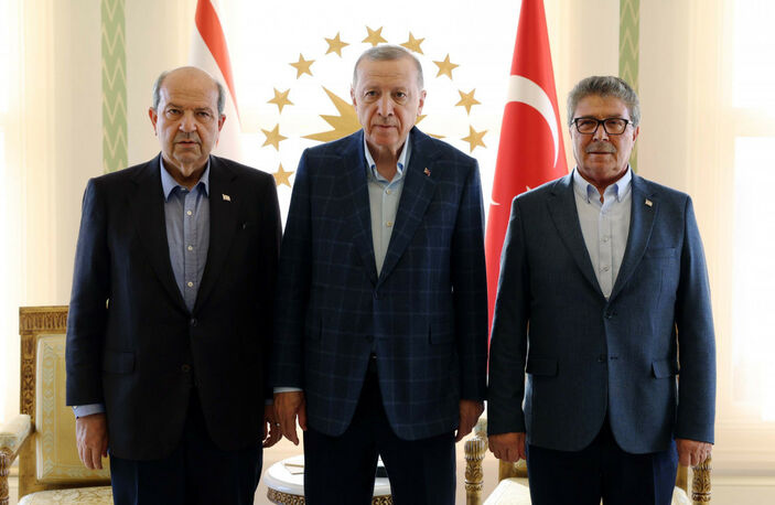 Cumhurbaşkanı Erdoğan, KKTC Cumhurbaşkanı ve Başbakanını kabul etti #4