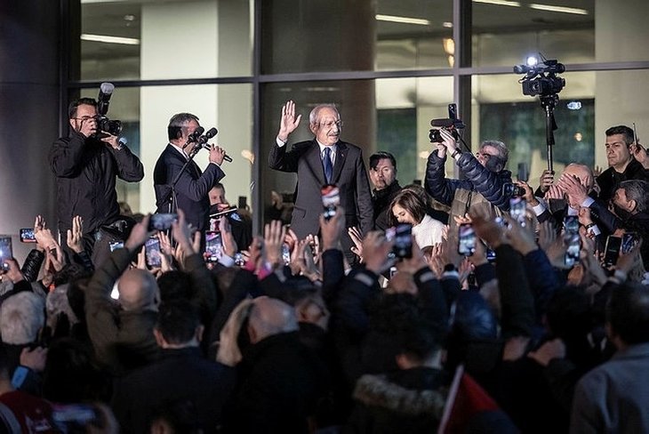 Bu mu formül? Ahmet Davutoğlu’nu Ekrem İmamoğlu’na, Ali Babacan’ı Mansur Yavaş’a bağlamak! Okan Müderrisoğlu yazdı: Ya istikrar ya kriz!