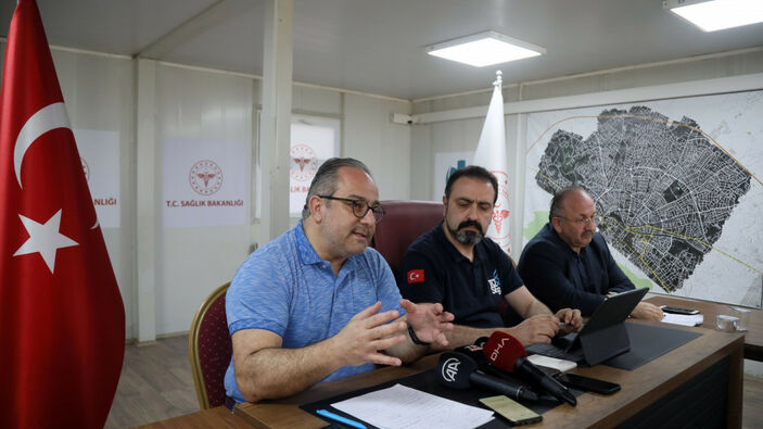 Deprem bölgelerinde 'salgın' hastalık incelemesi yapıldı