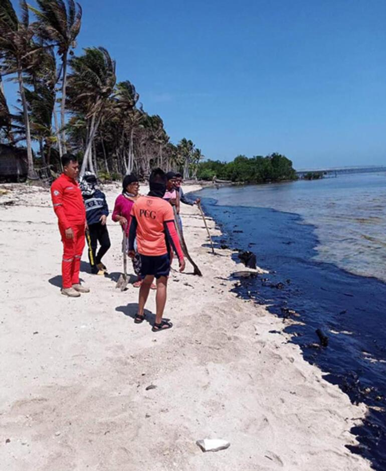 Filipinlerde alarm veren görüntü Kıyıya kadar ulaştı