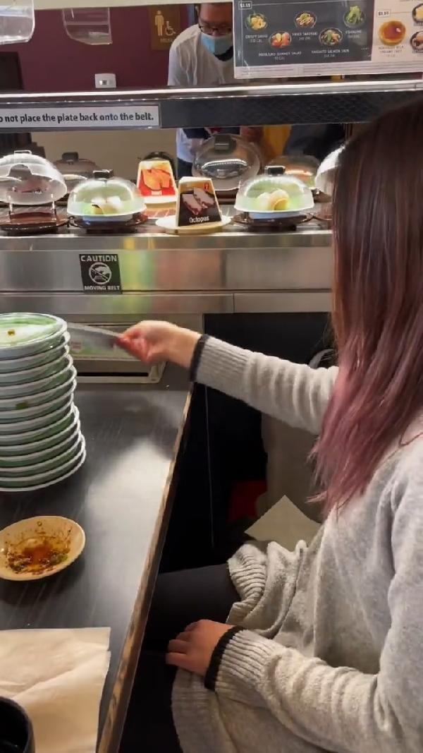 Japonya'da 'suşi şakası' krizi! Restoranlar bir bir kapanıyor, 3 kişi gözaltında